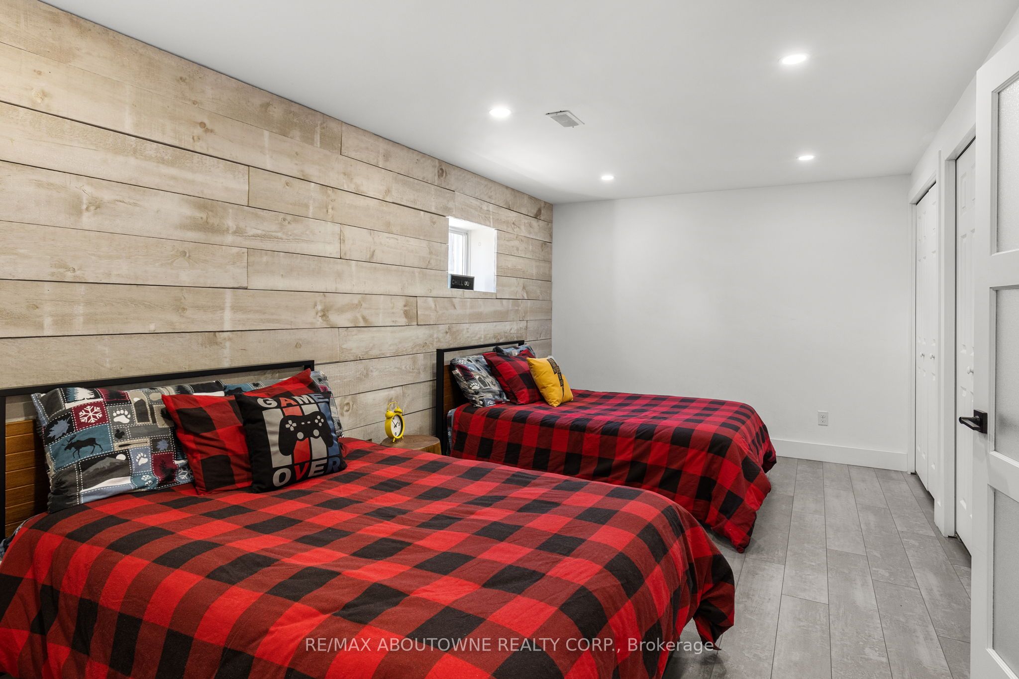 81 Royal Beech Drive Property Photo 28