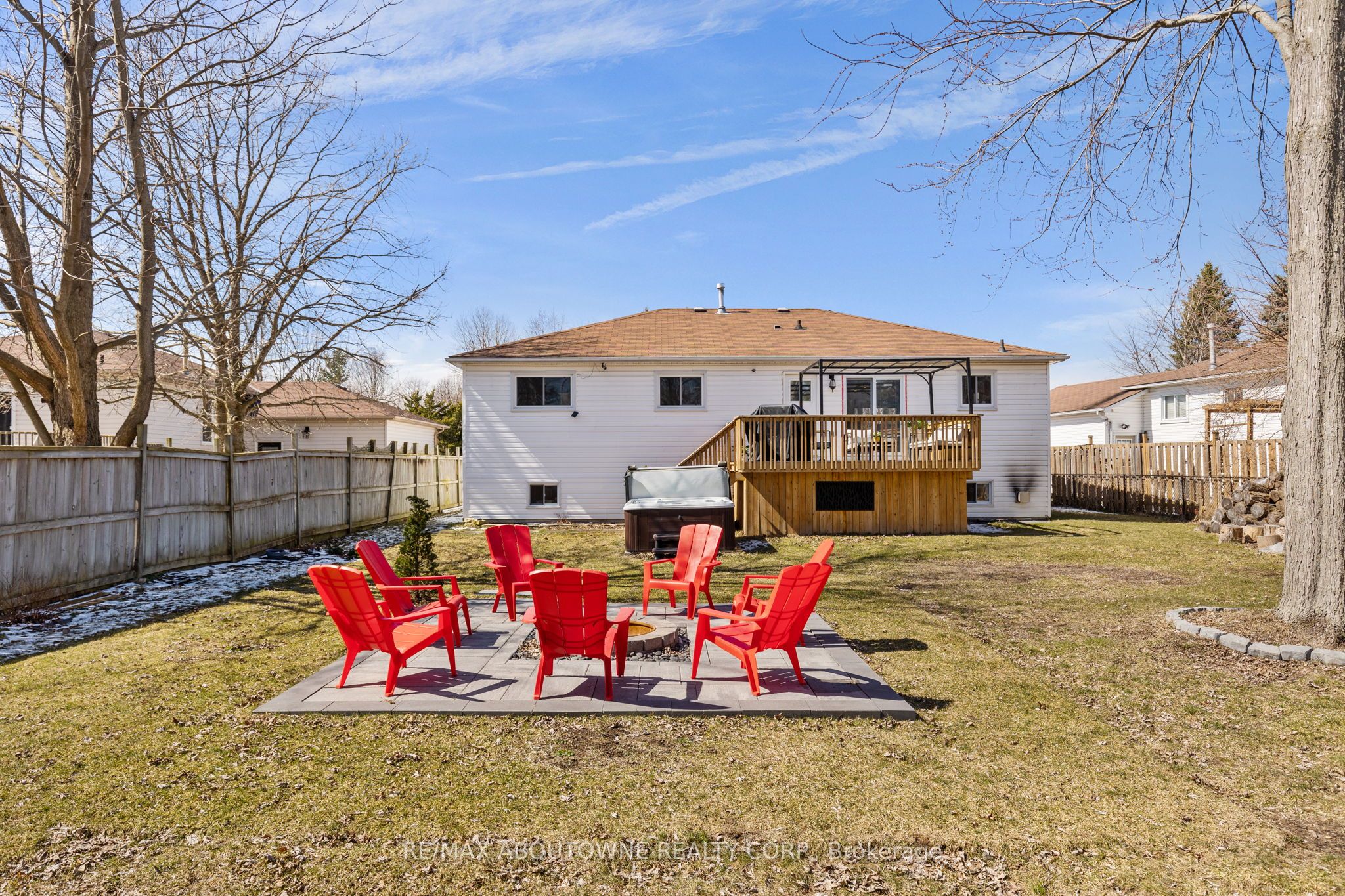 81 Royal Beech Drive Property Photo 35