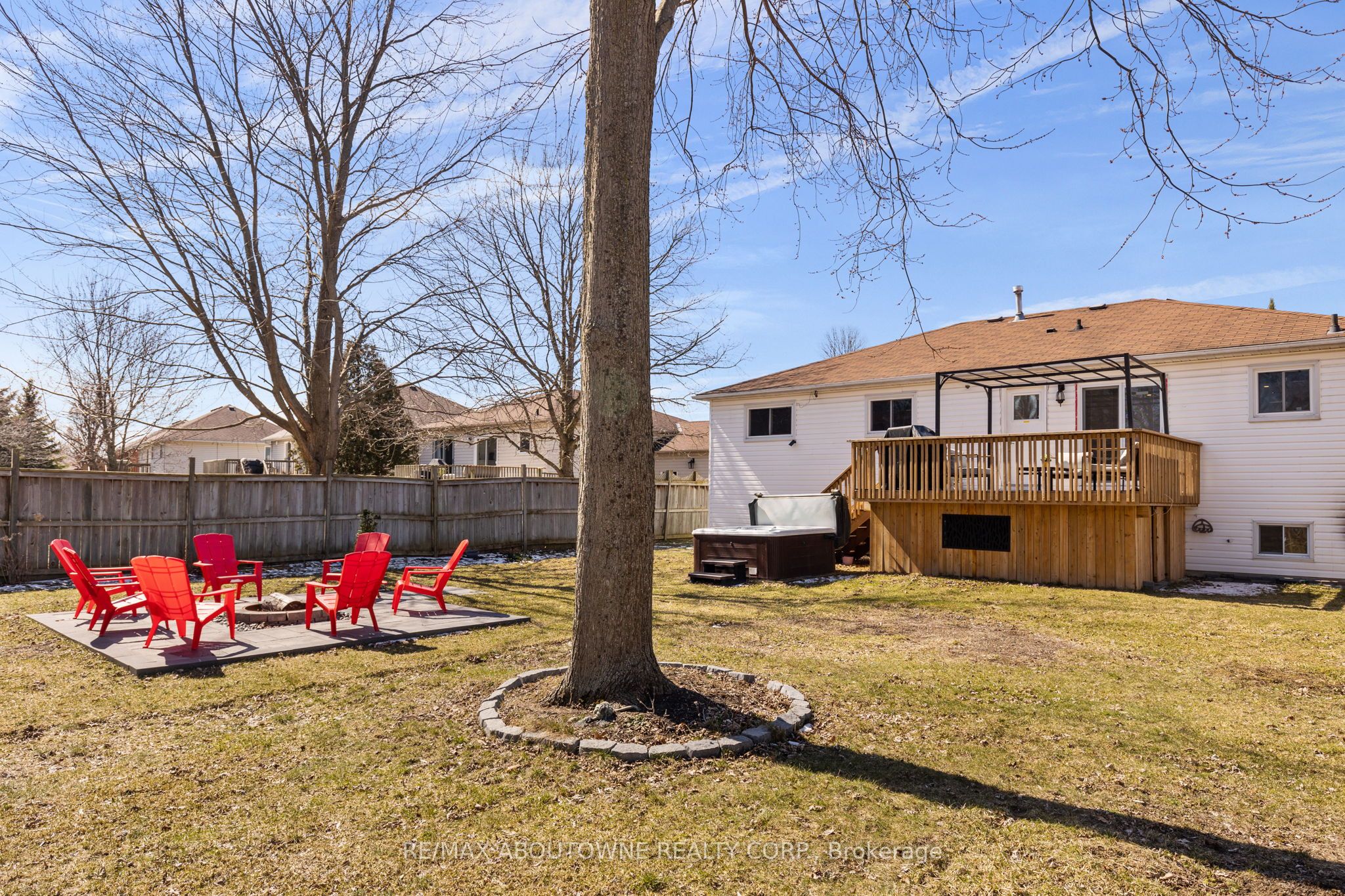 81 Royal Beech Drive Property Photo 36