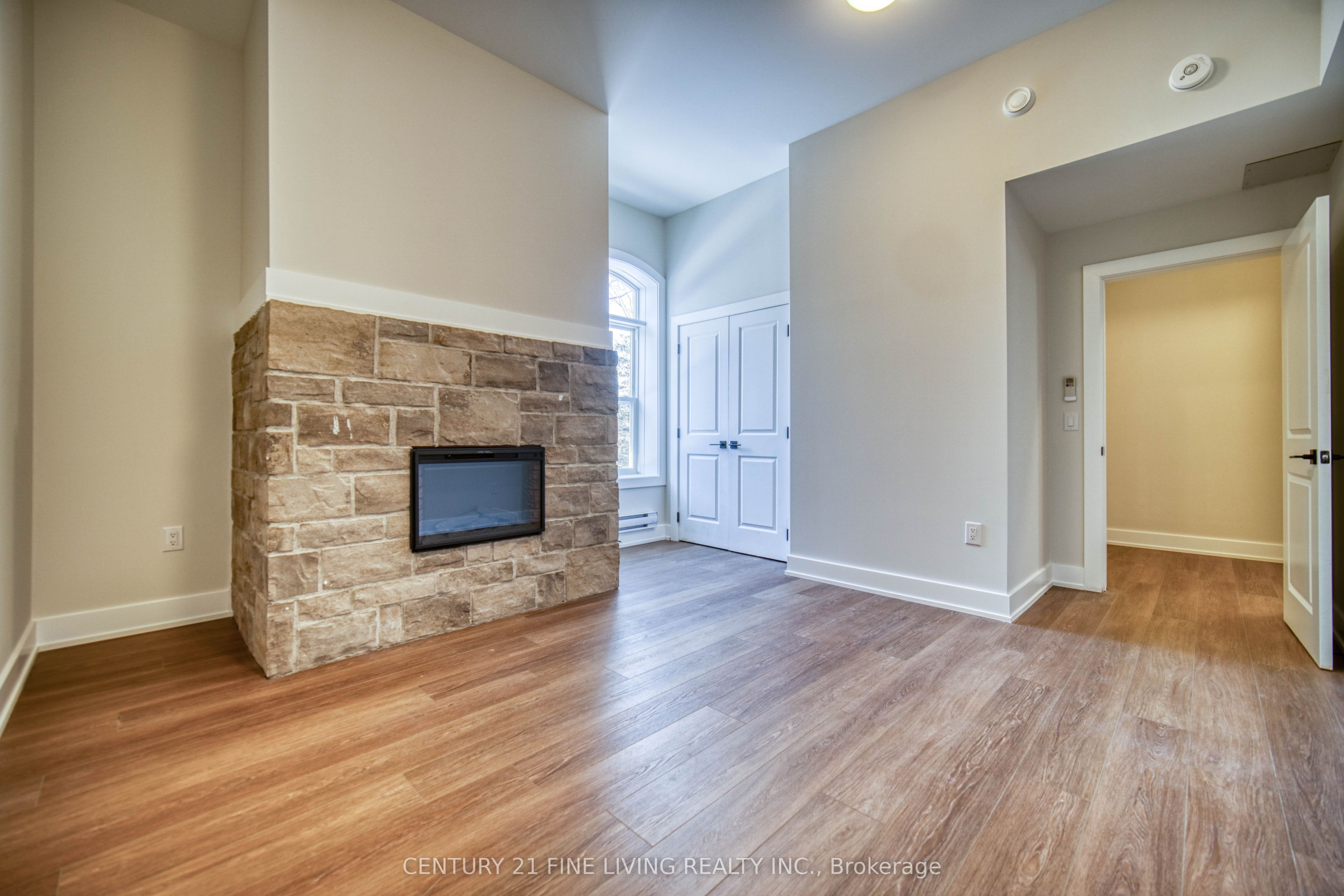 #201 - 1614 Ridge Road Property Photo 4