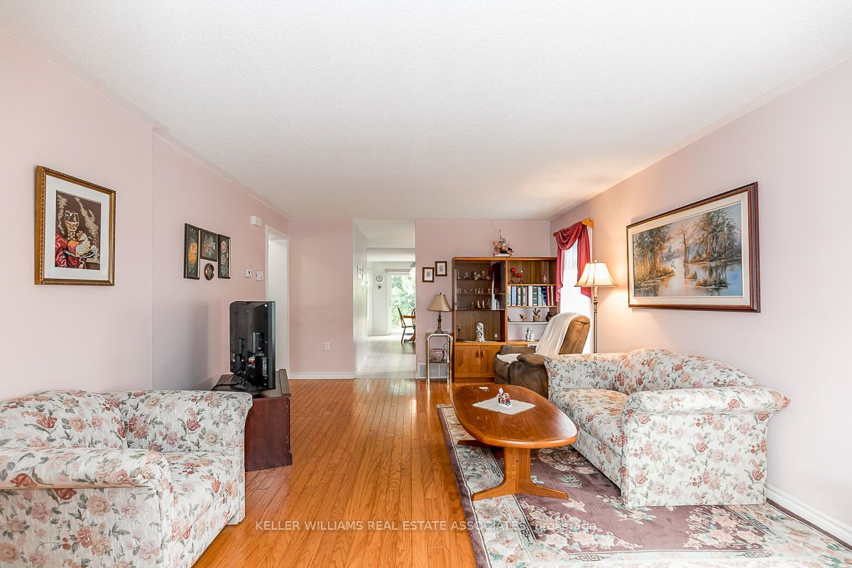 5 Pennsylvania Ave Property Photo 3
