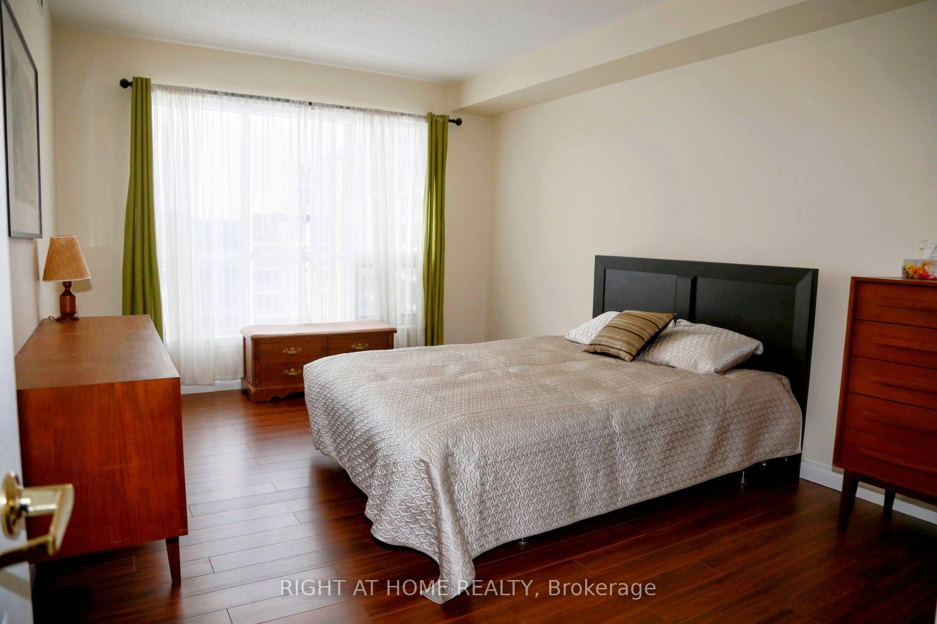 #507 - 90 Dean Avenue Property Photo 28