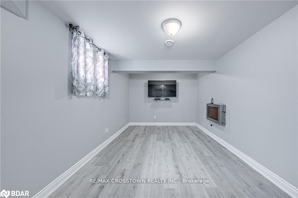 4657 Orkney Beach Rd Property Photo 8