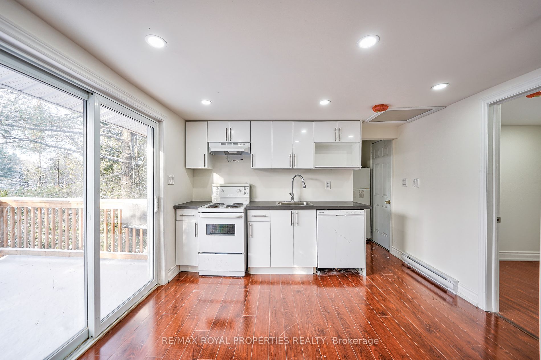 8144 Laidlaw Ave Property Photo 12