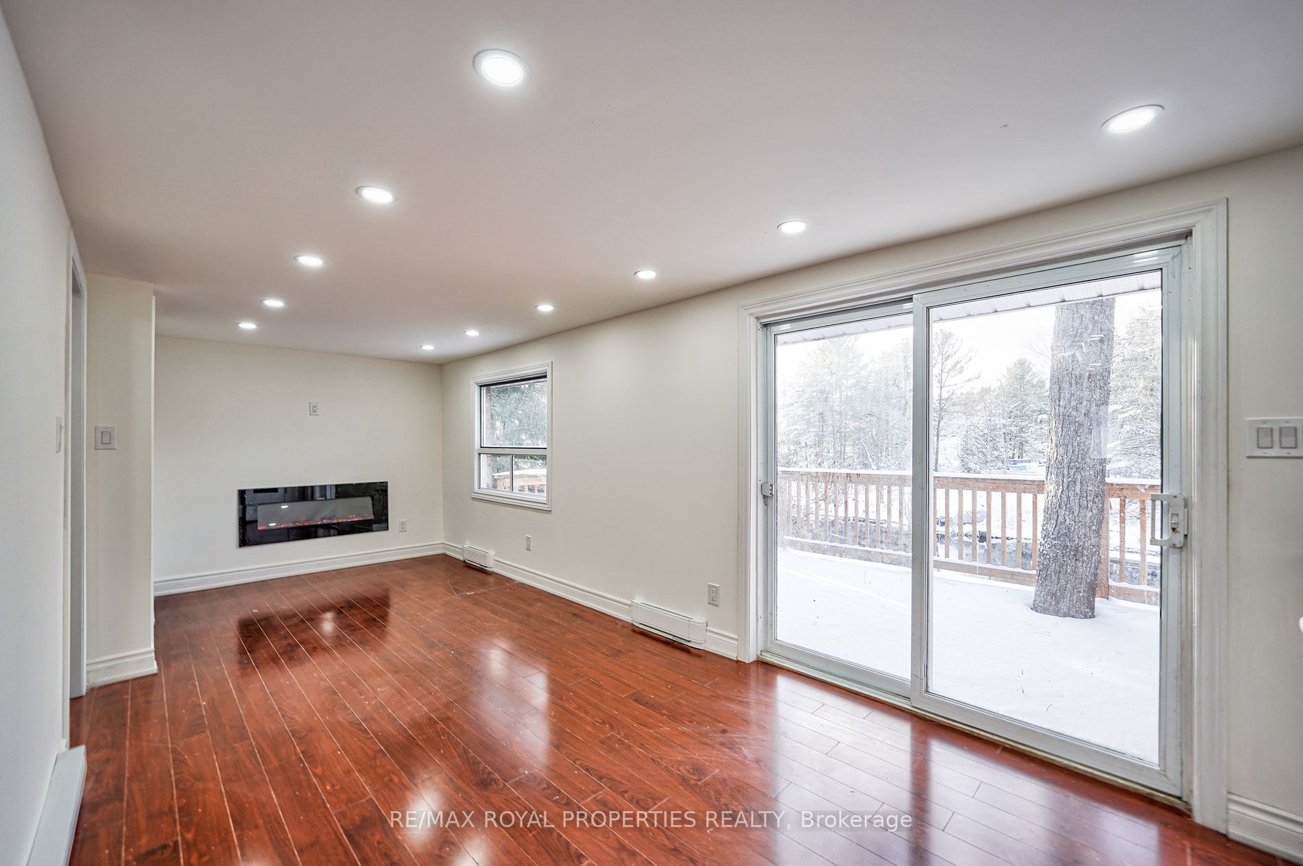 8144 Laidlaw Ave Property Photo 16