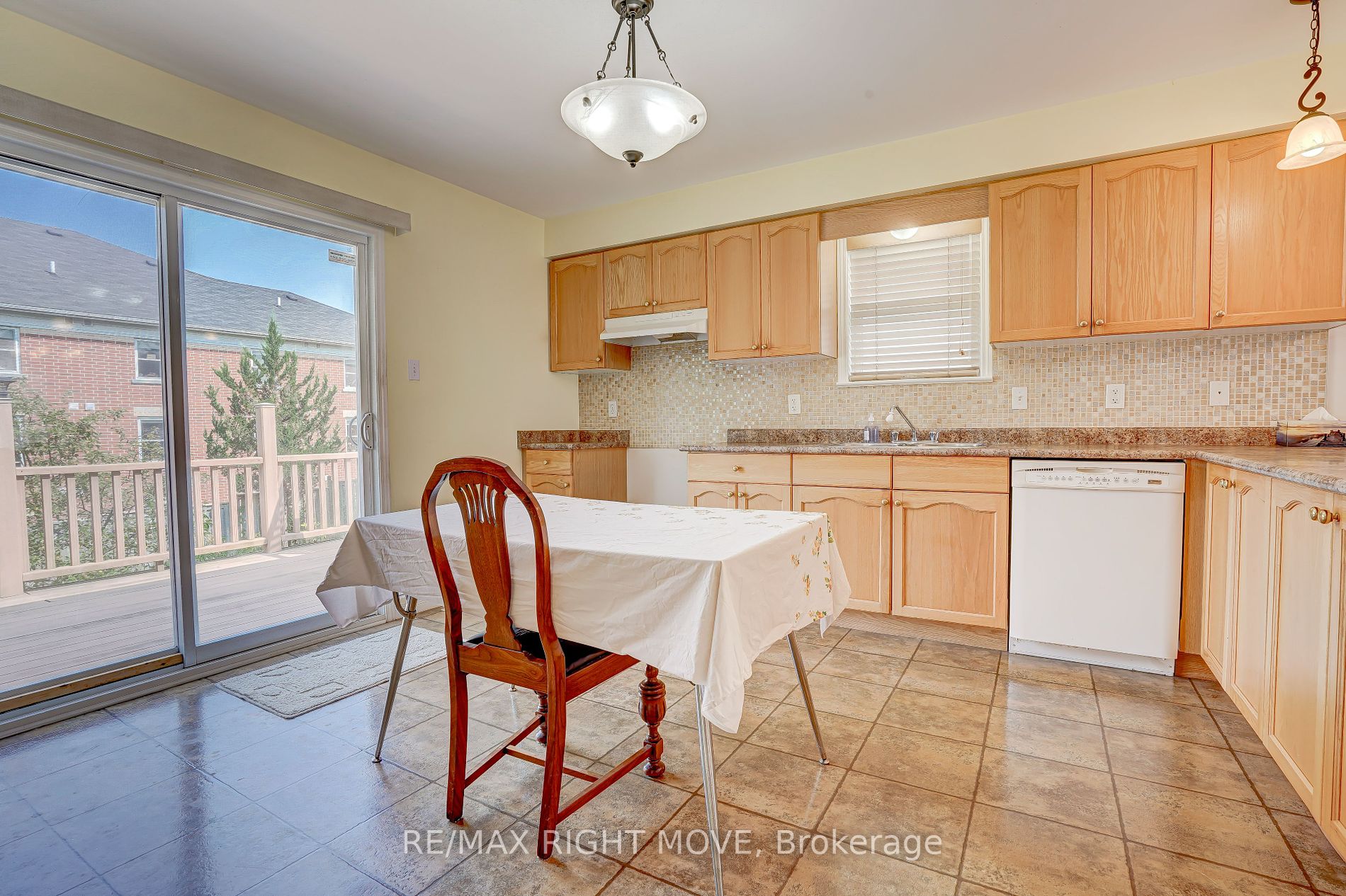32 Jordon Cres Property Photo 2