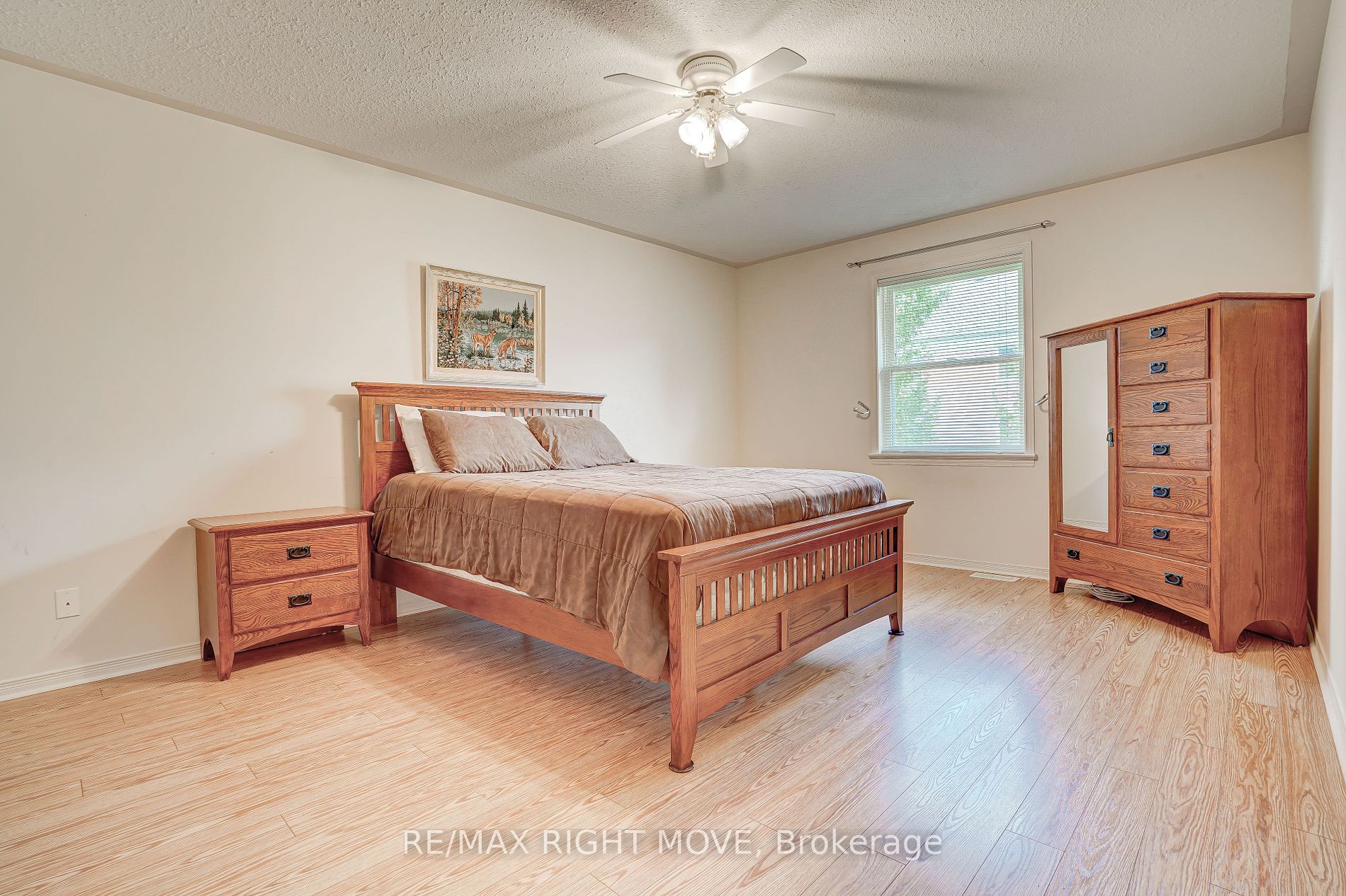 32 Jordon Cres Property Photo 7