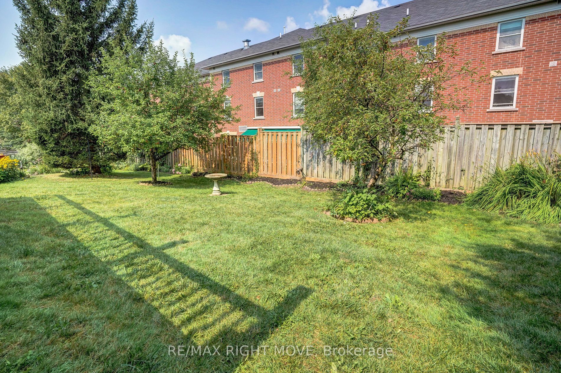 32 Jordon Cres Property Photo 22