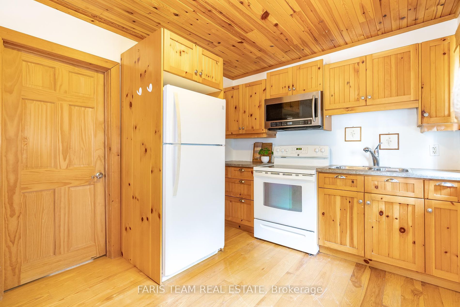774 Lafontaine Rd W Property Photo 11