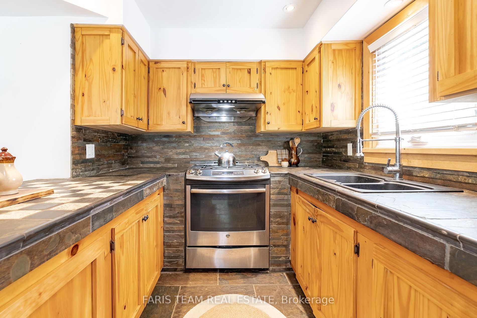 774 Lafontaine Rd W Property Photo 28
