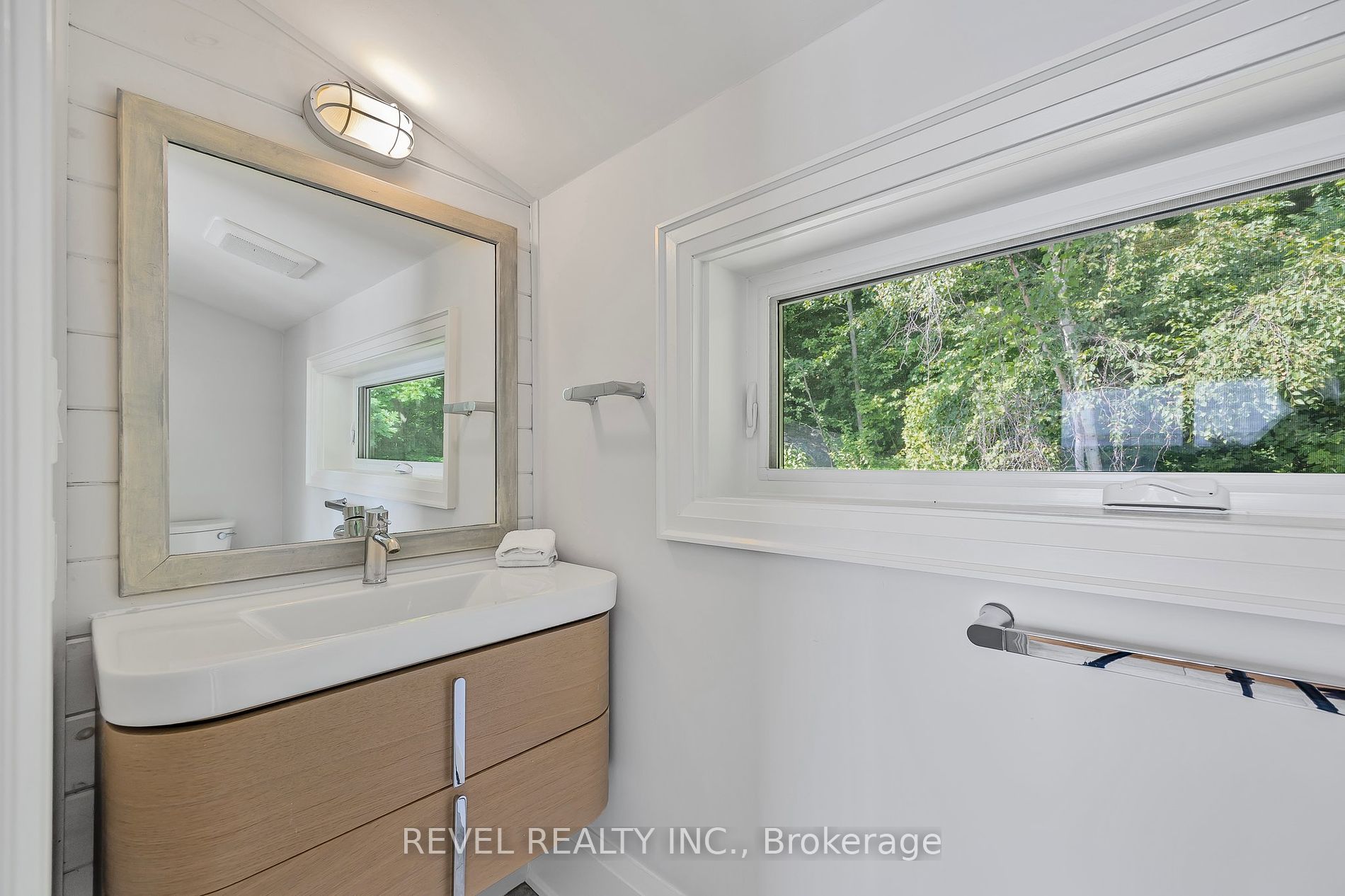 237 West Shore Dr Property Photo 14