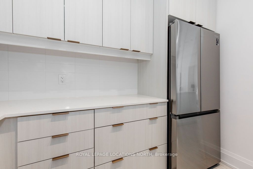 #215 - 1 Hume Street Property Photo 11