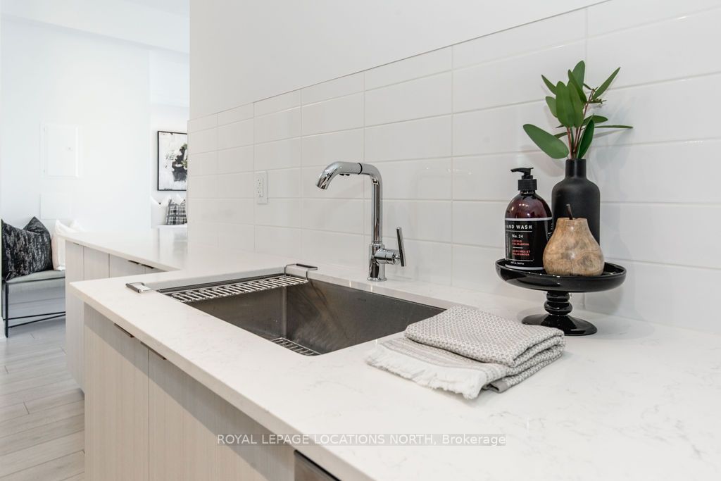 #215 - 1 Hume Street Property Photo 12