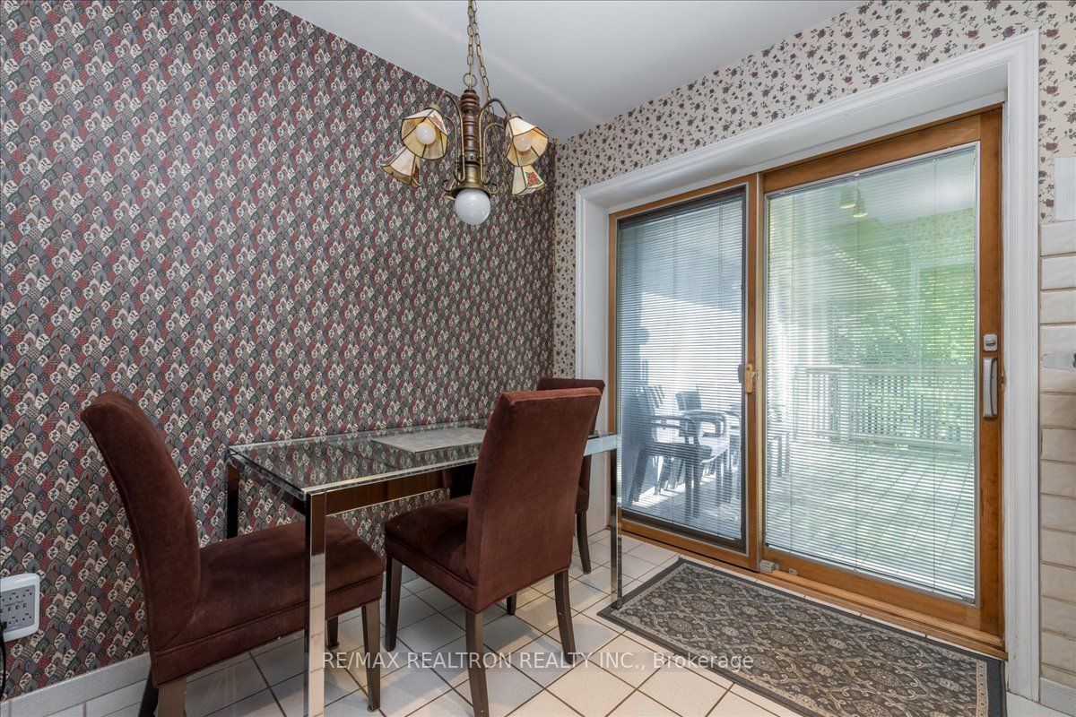 16 Tower Cres Property Photo 2