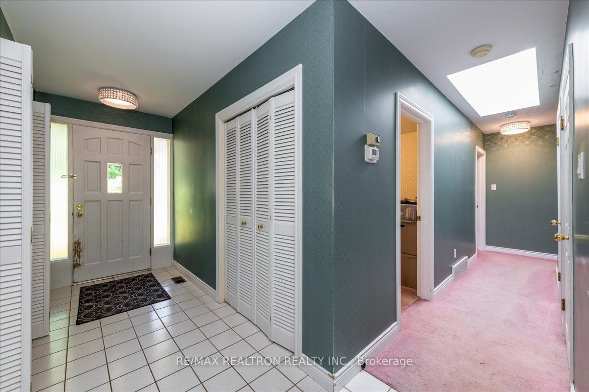 16 Tower Cres Property Photo 4