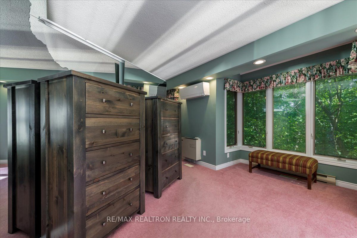 16 Tower Cres Property Photo 6