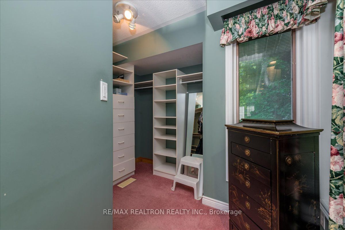 16 Tower Cres Property Photo 7