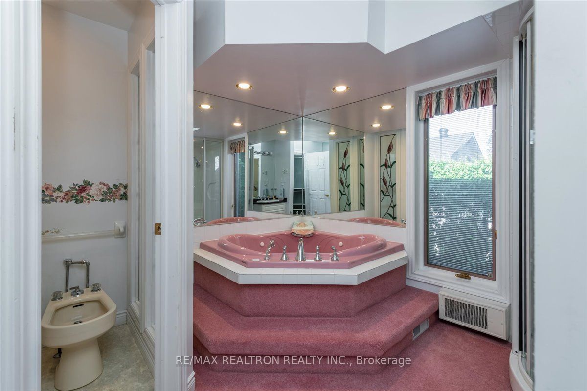 16 Tower Cres Property Photo 10