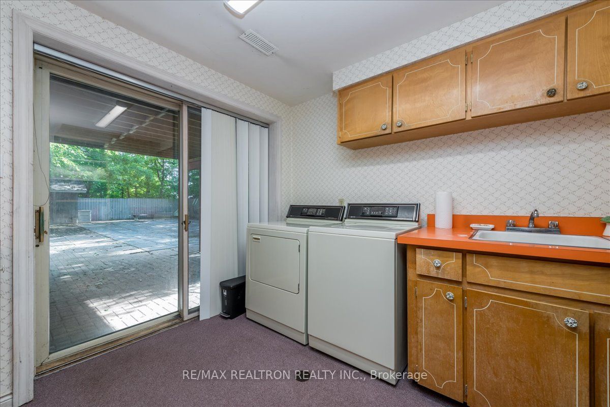 16 Tower Cres Property Photo 17