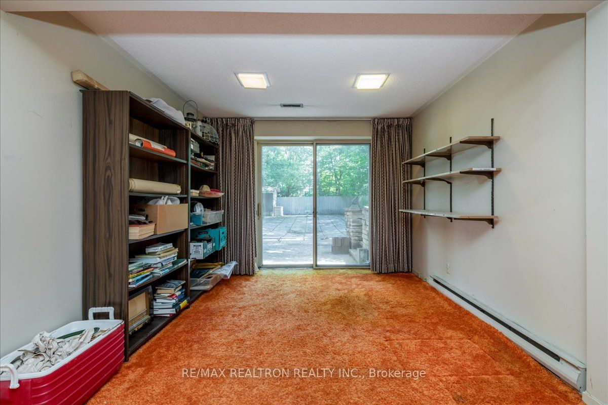 16 Tower Cres Property Photo 24