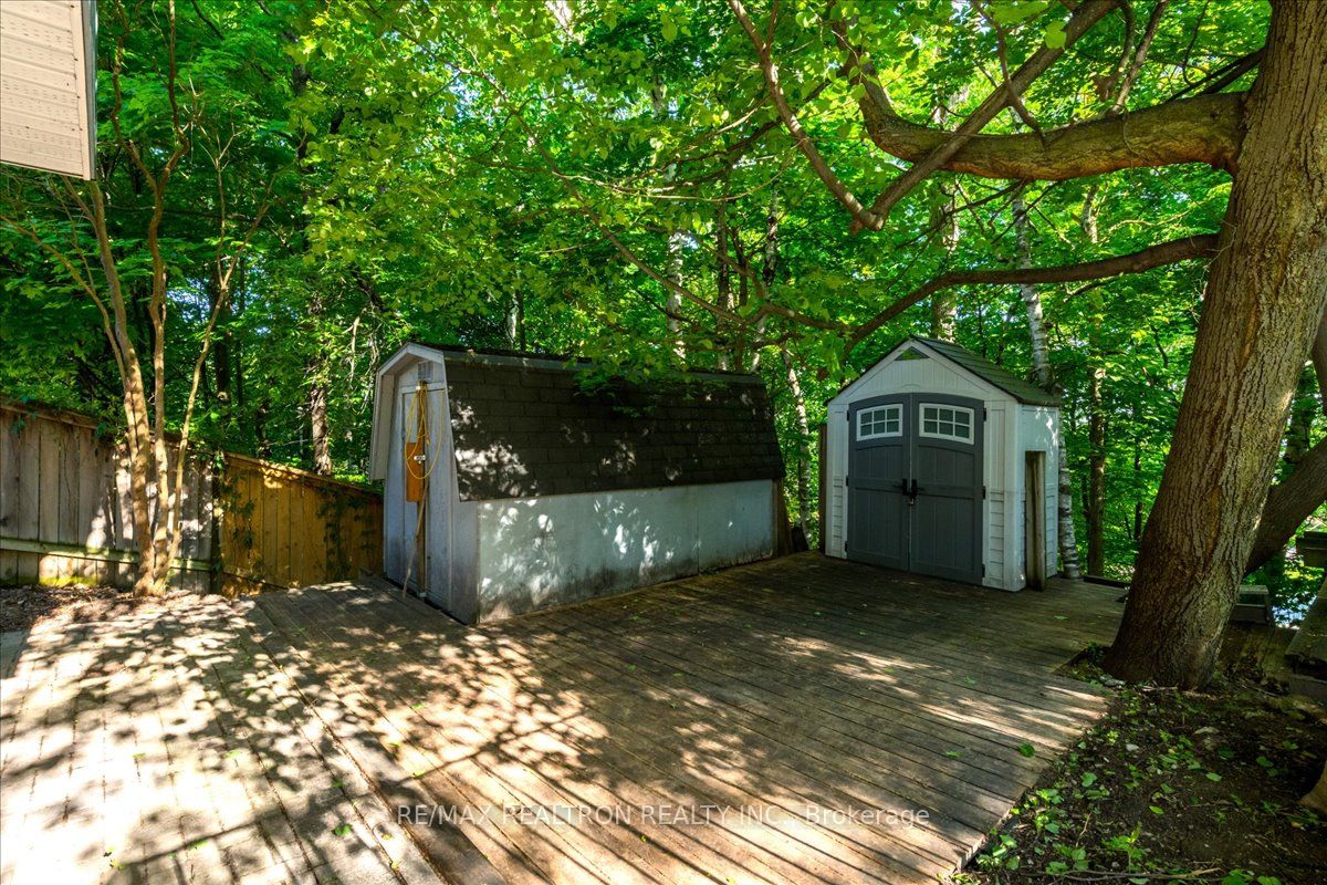 16 Tower Cres Property Photo 29
