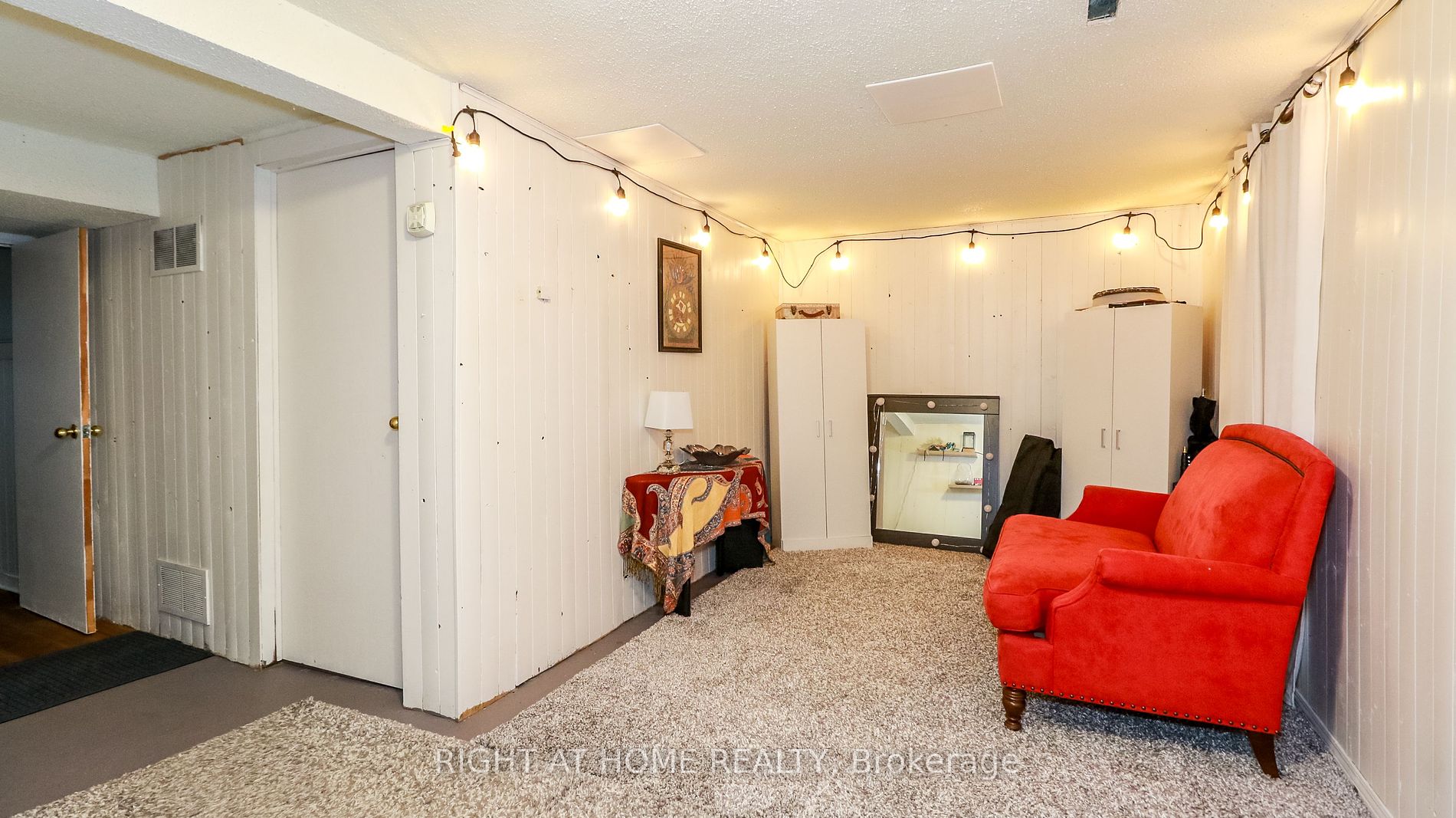96 Chaucer Cres Property Photo 16