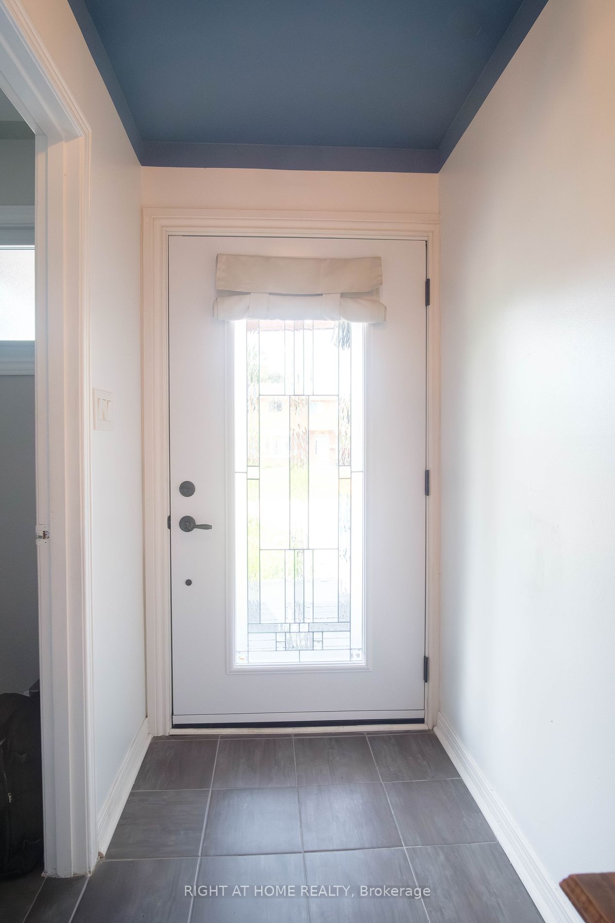 96 Chaucer Cres Property Photo 27