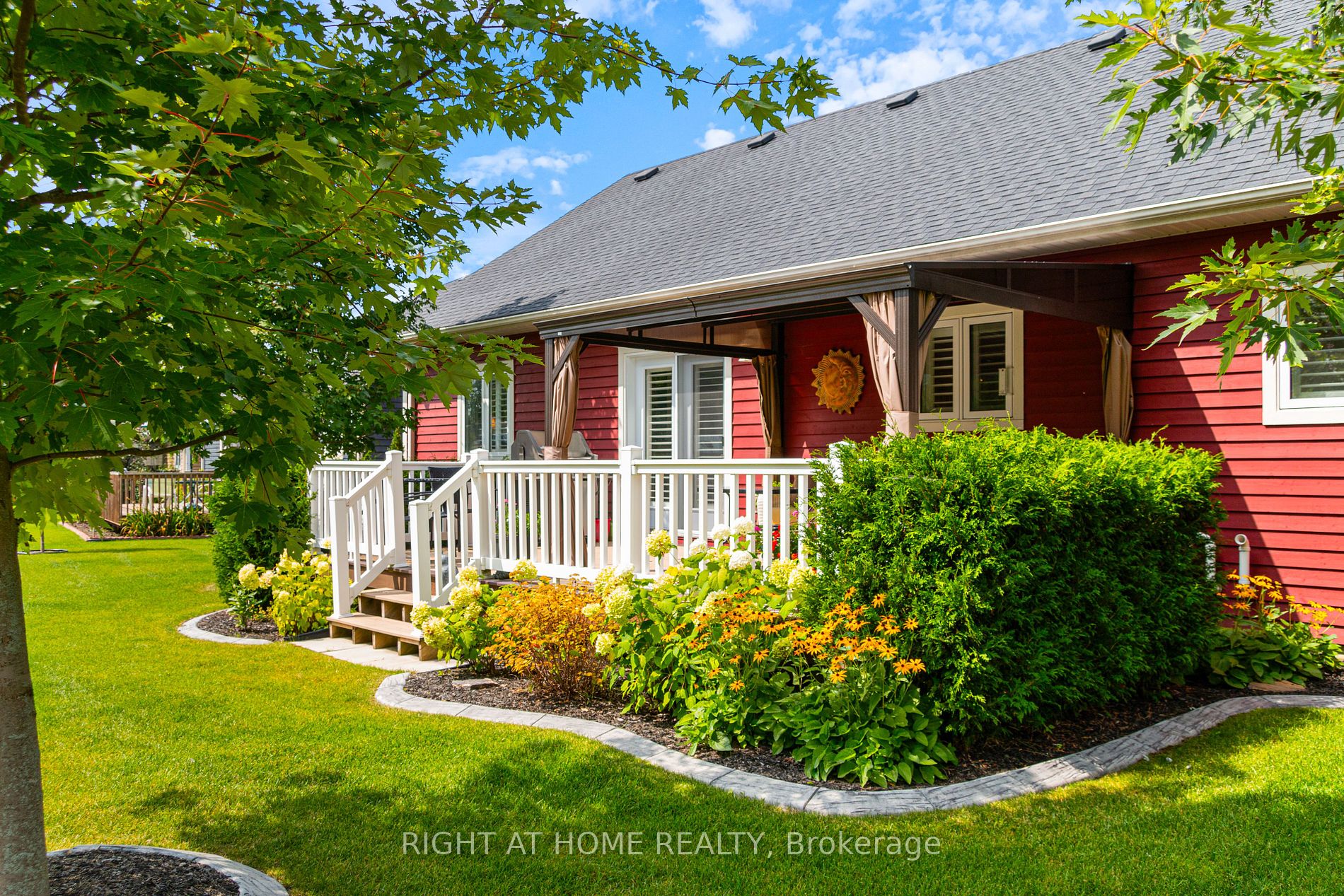 20 Grew Cres Property Photo 7