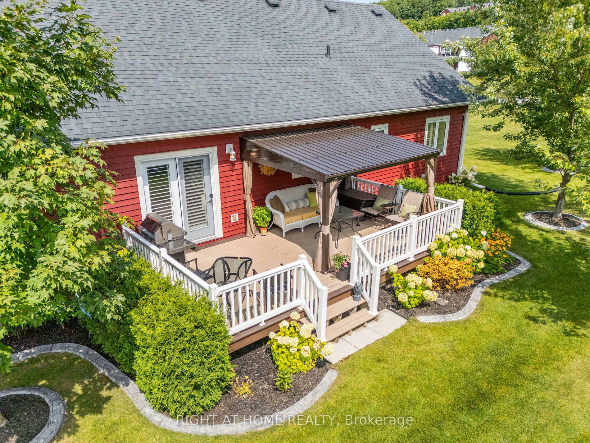20 Grew Cres Property Photo 8