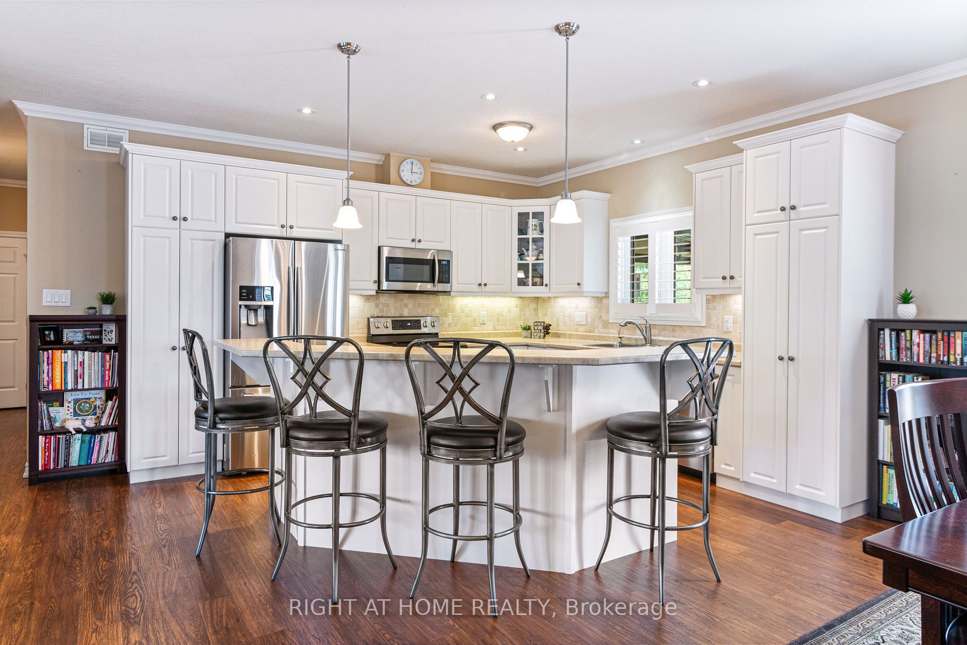 20 Grew Cres Property Photo 19