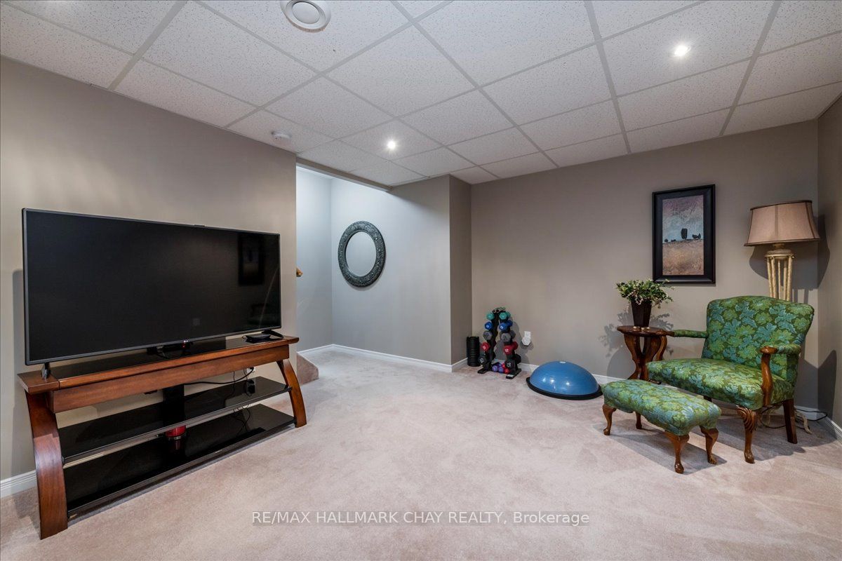 358 Little Ave 19 Property Photo 15