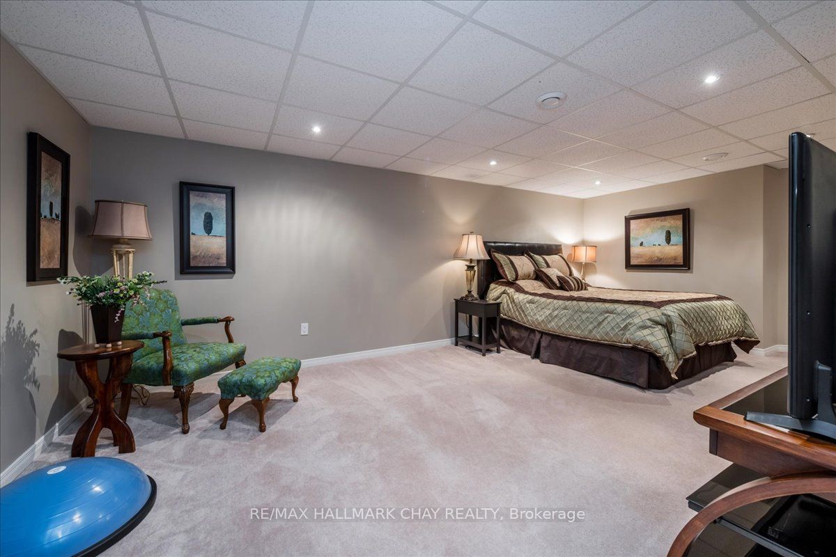 358 Little Ave 19 Property Photo 16