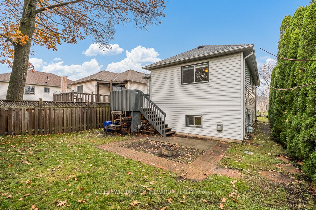 210 Dyer Dr Property Photo 8