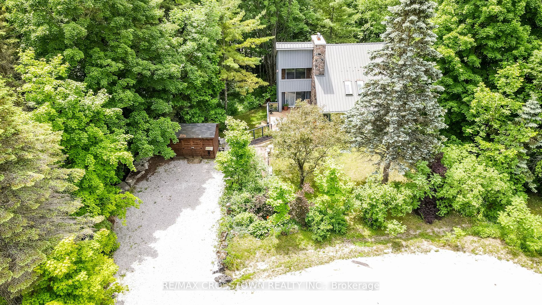 39 Maplecrest Crt Property Photo 29
