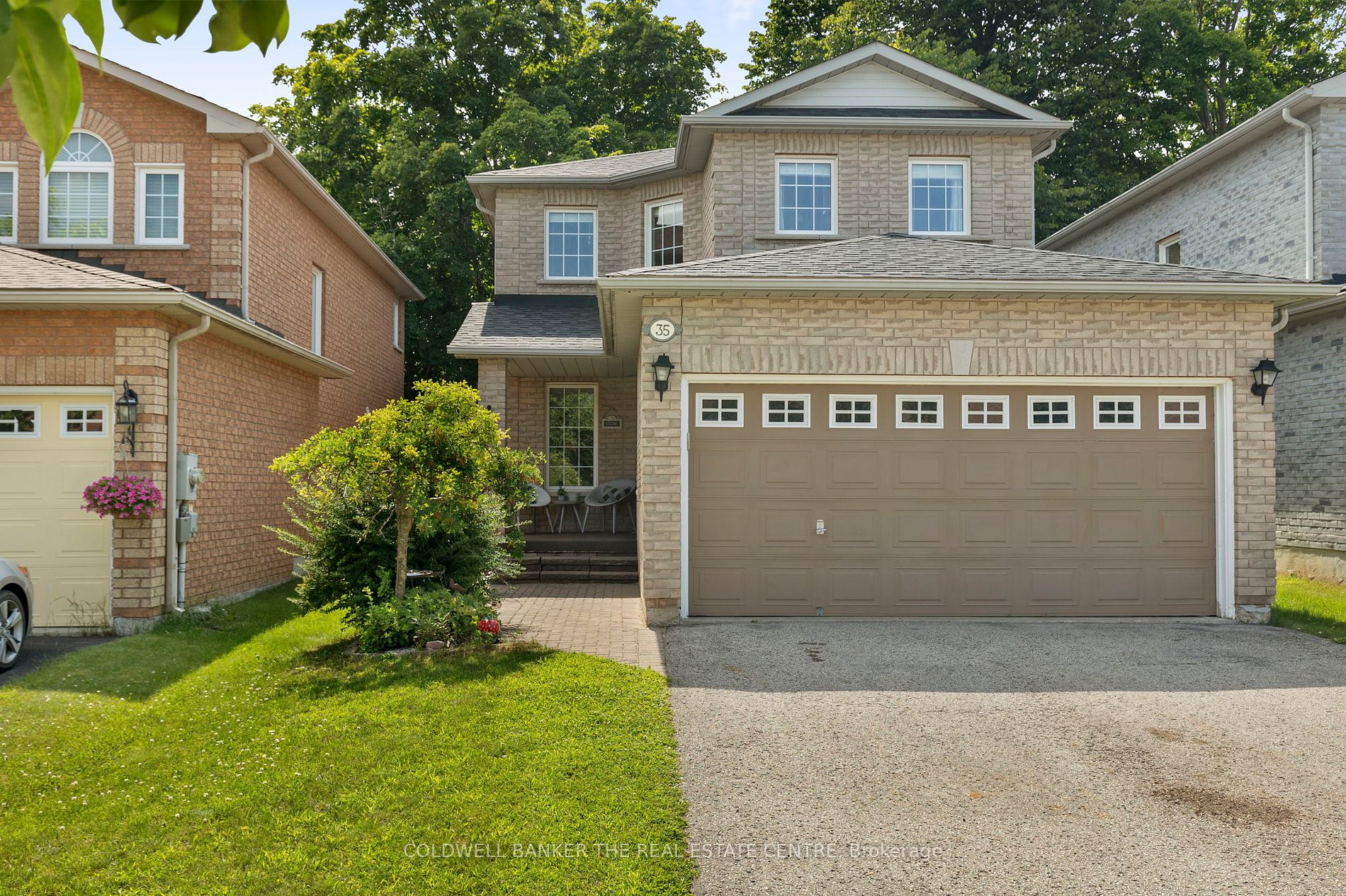 35 Lister Dr Property Photo 12