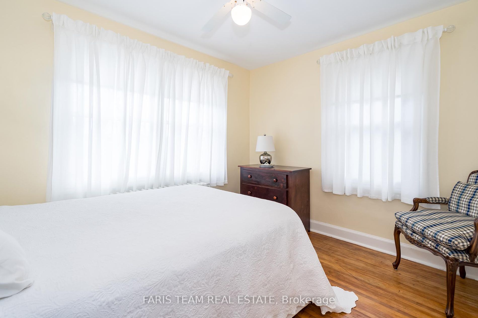 208 Edward St Property Photo 7