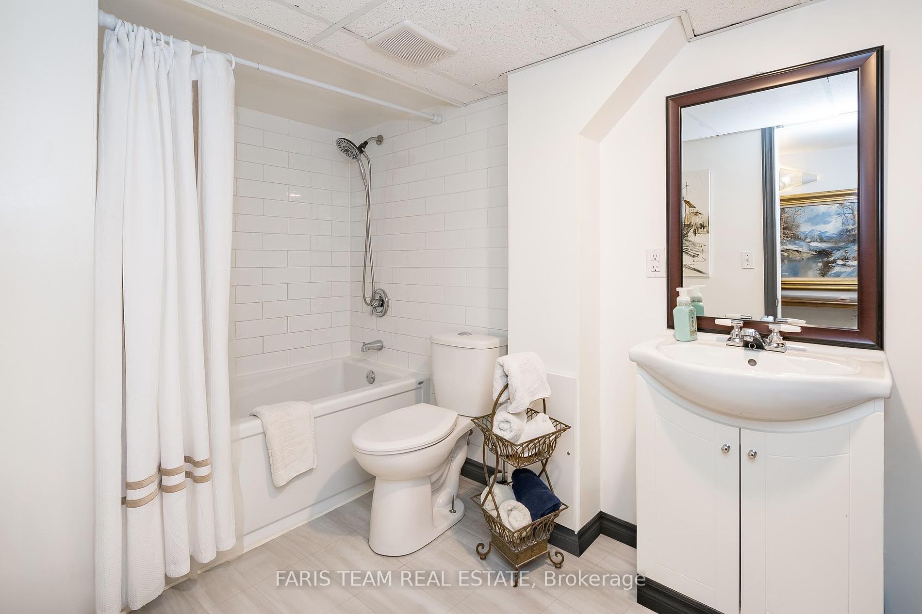 208 Edward St Property Photo 15