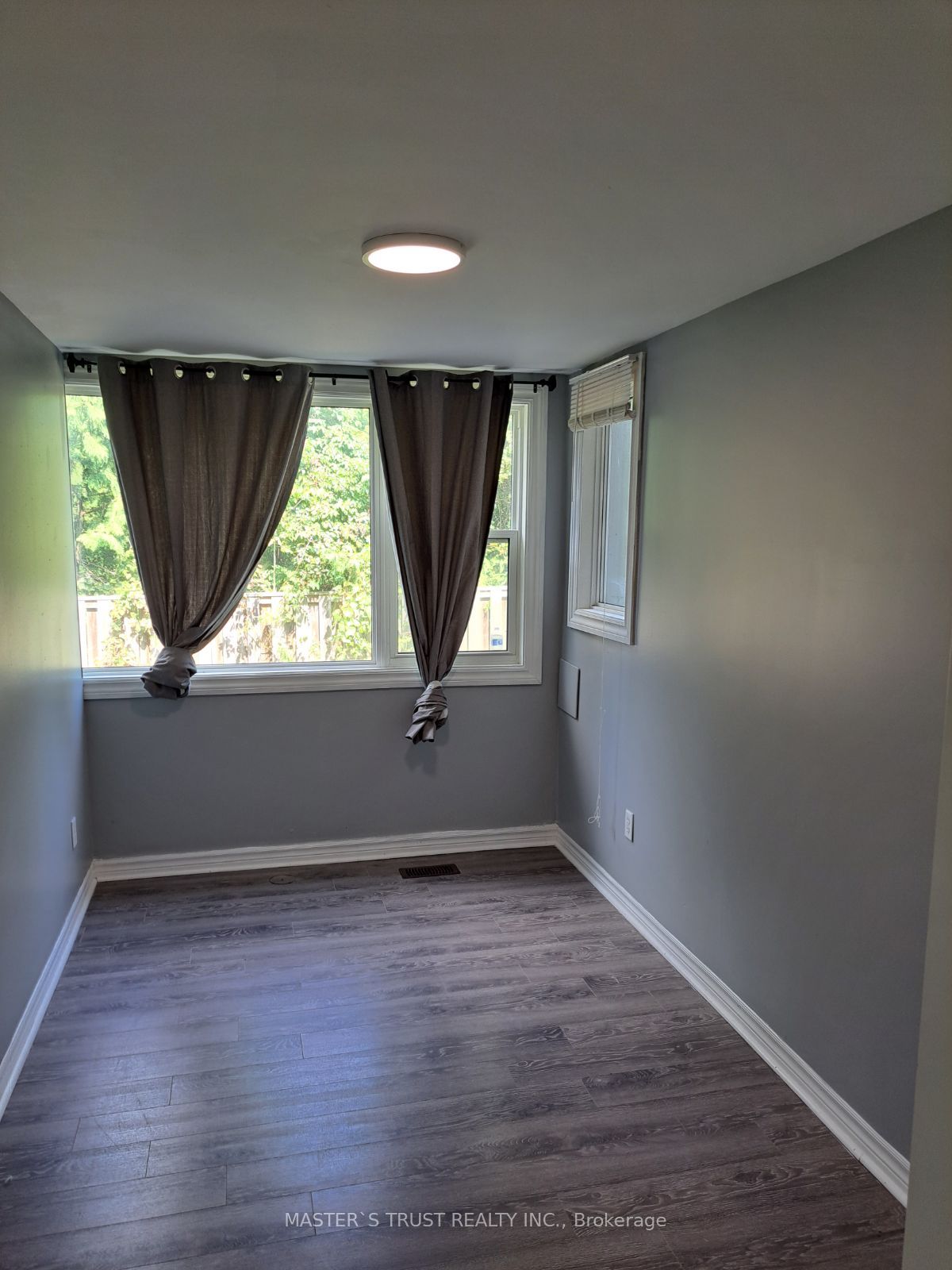 286 Georgian Dr Property Photo 10