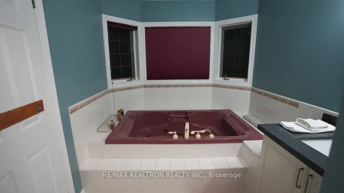 1705 Tiny Beaches Rd N Property Photo 4