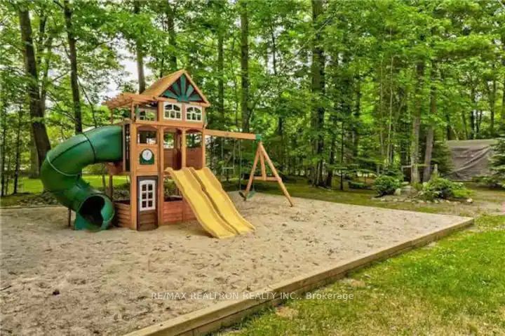 1705 Tiny Beaches Rd N Property Photo 21
