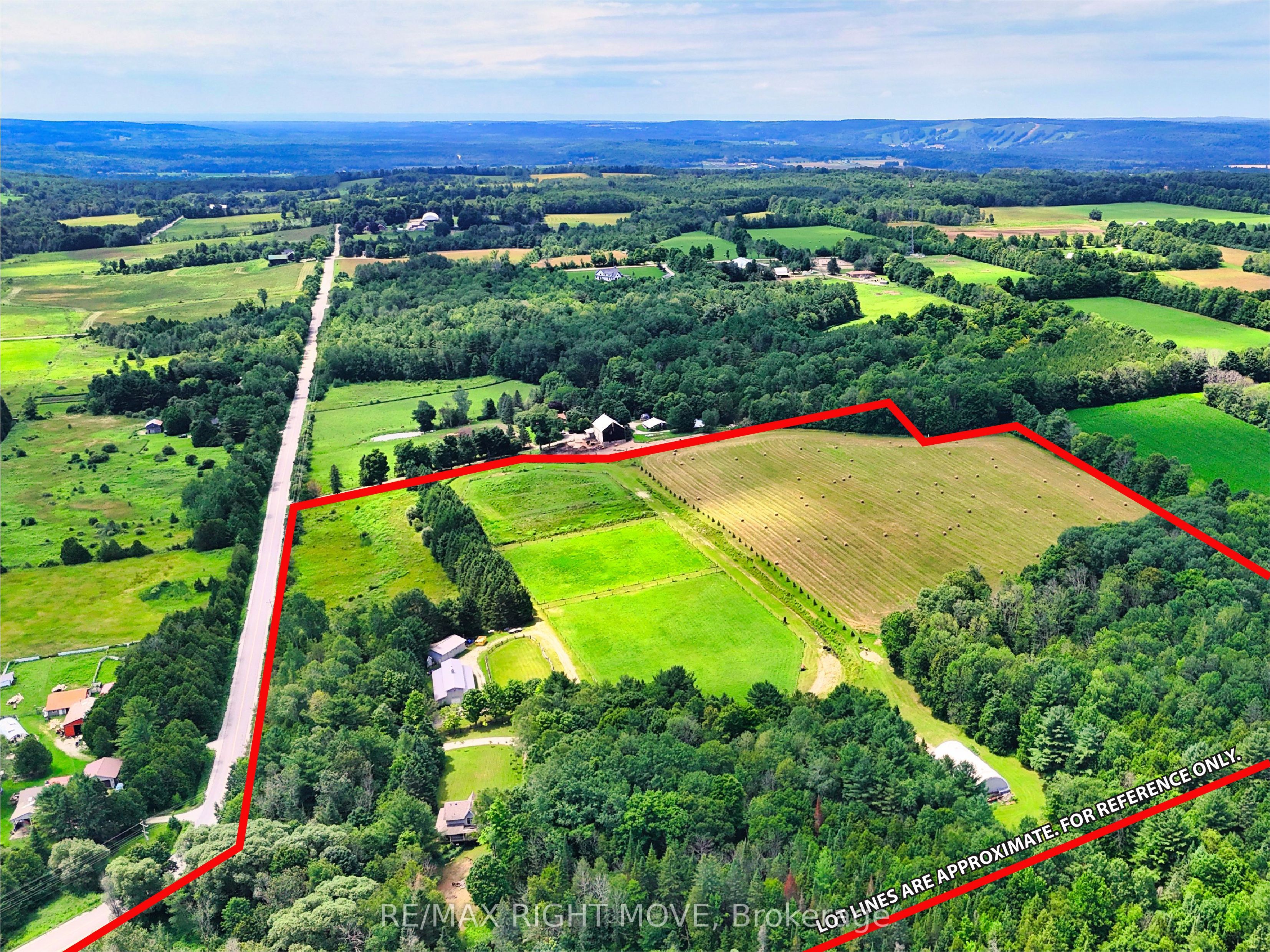 1390 Warminster Sideroad Property Photo 4