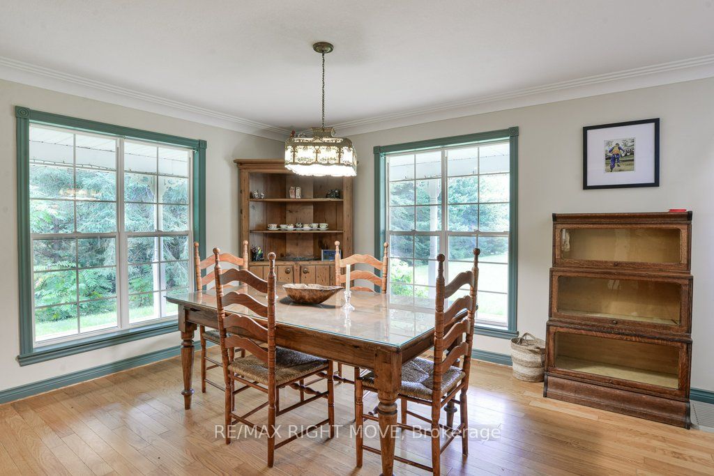 1390 Warminster Sideroad Property Photo 13