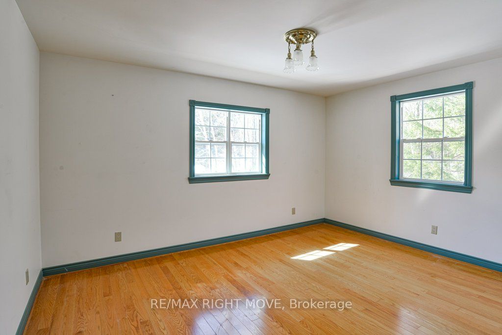 1390 Warminster Sideroad Property Photo 19