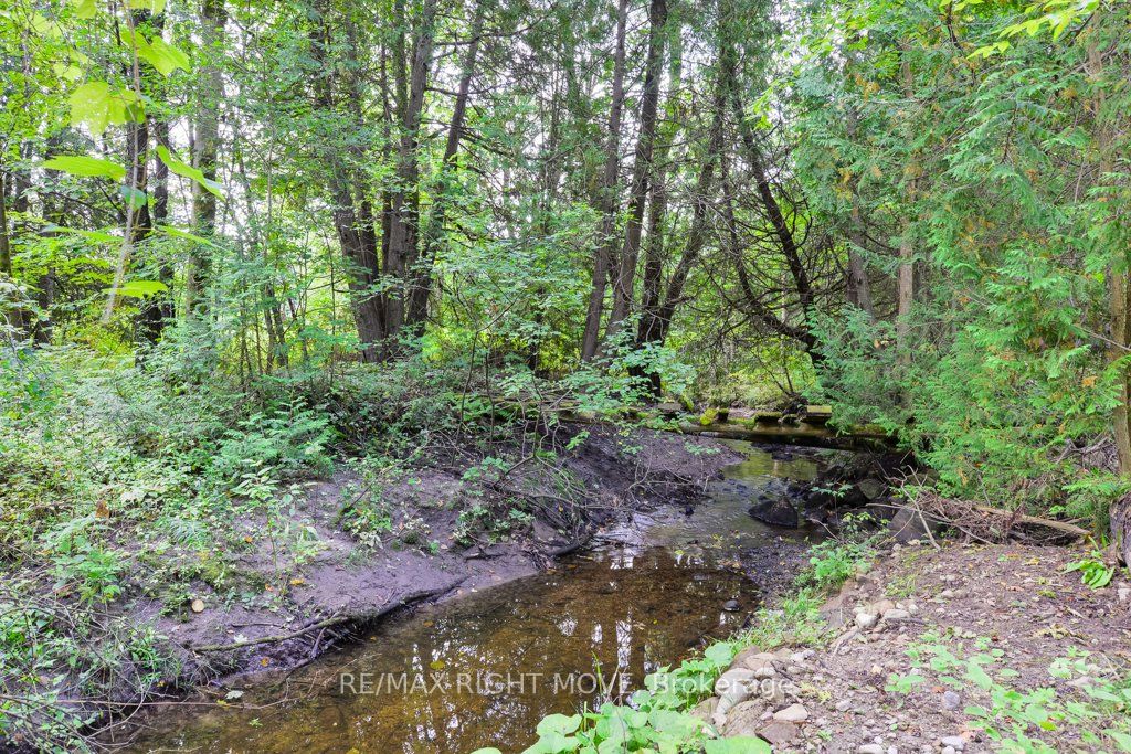 1390 Warminster Sideroad Property Photo 30