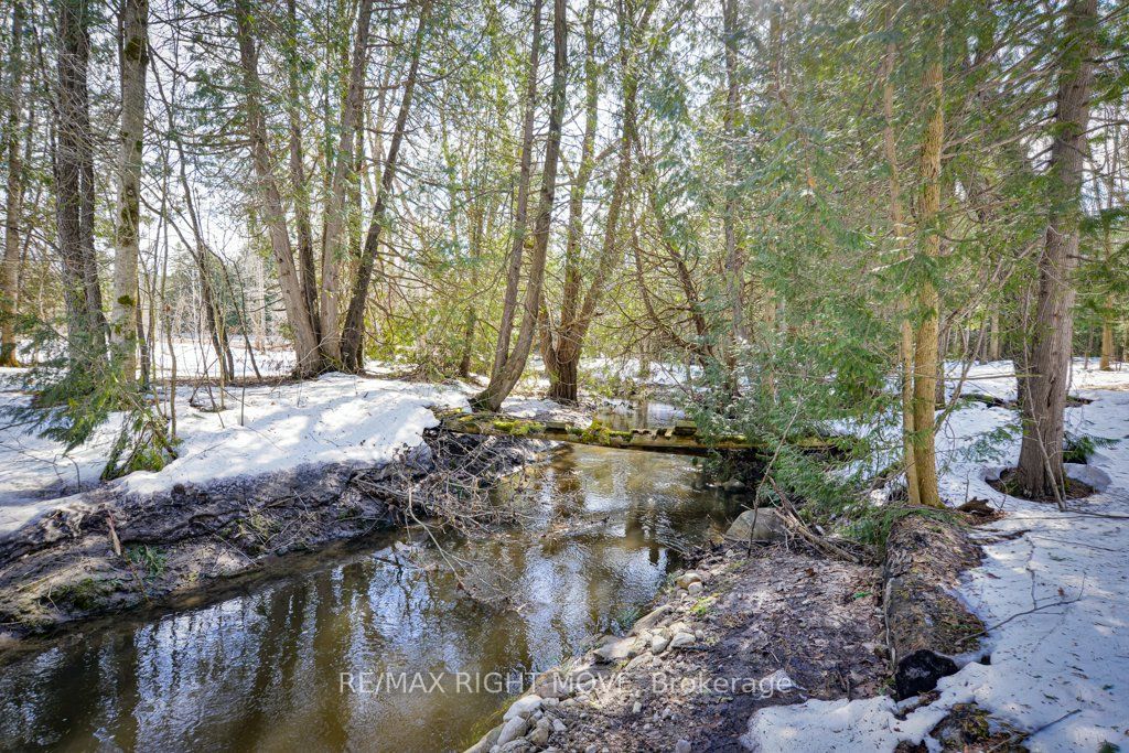 1390 Warminster Sideroad Property Photo 31