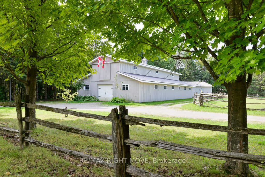 1390 Warminster Sideroad Property Photo 34
