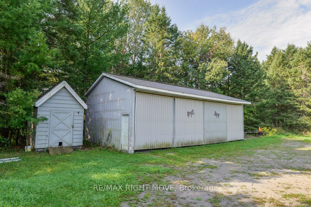 1390 Warminster Sideroad Property Photo 38