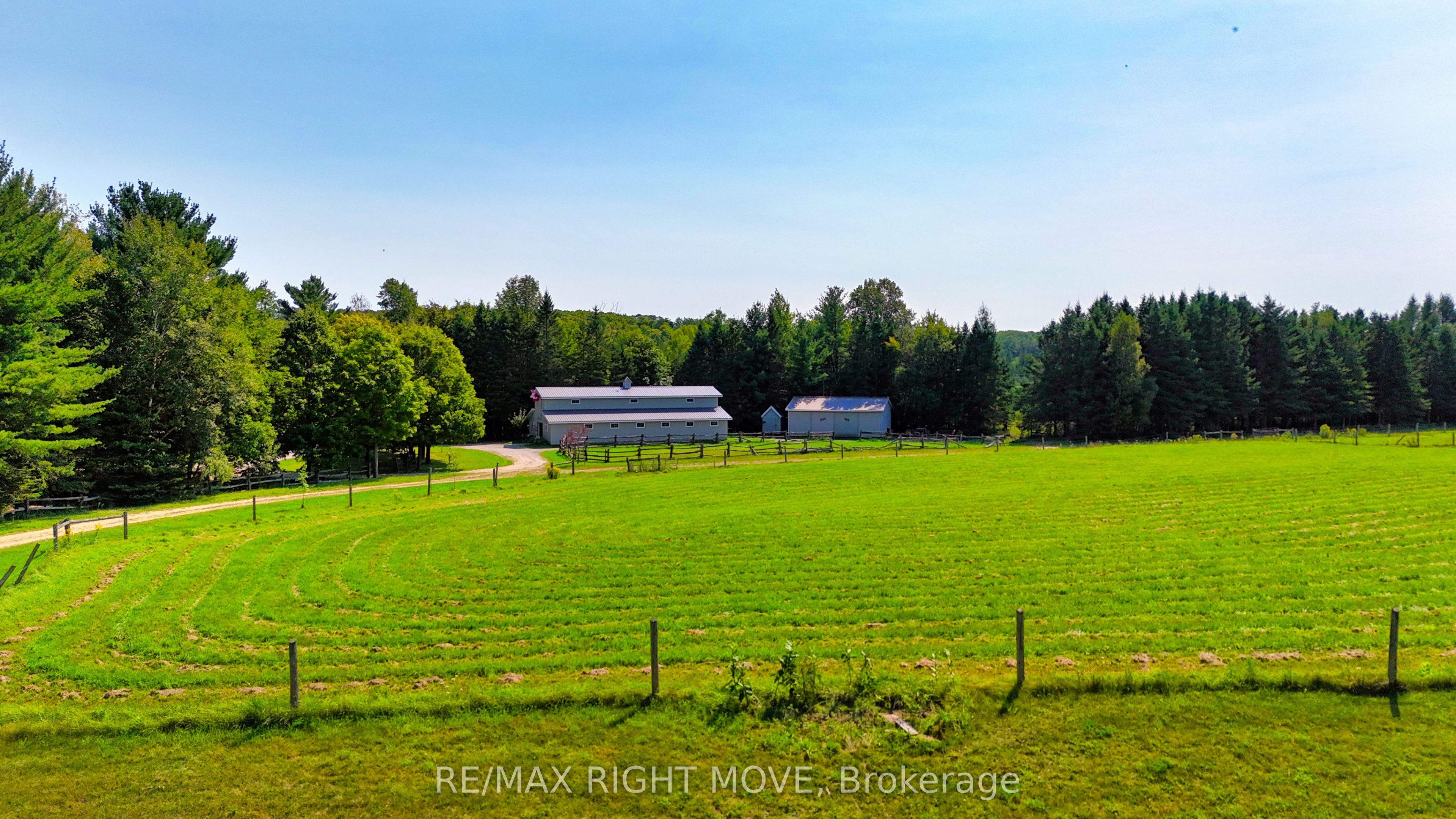 1390 Warminster Sideroad Property Photo 39