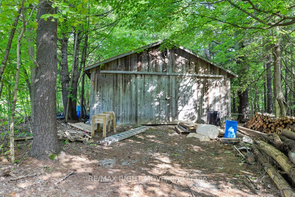 1390 Warminster Sideroad Property Photo 40