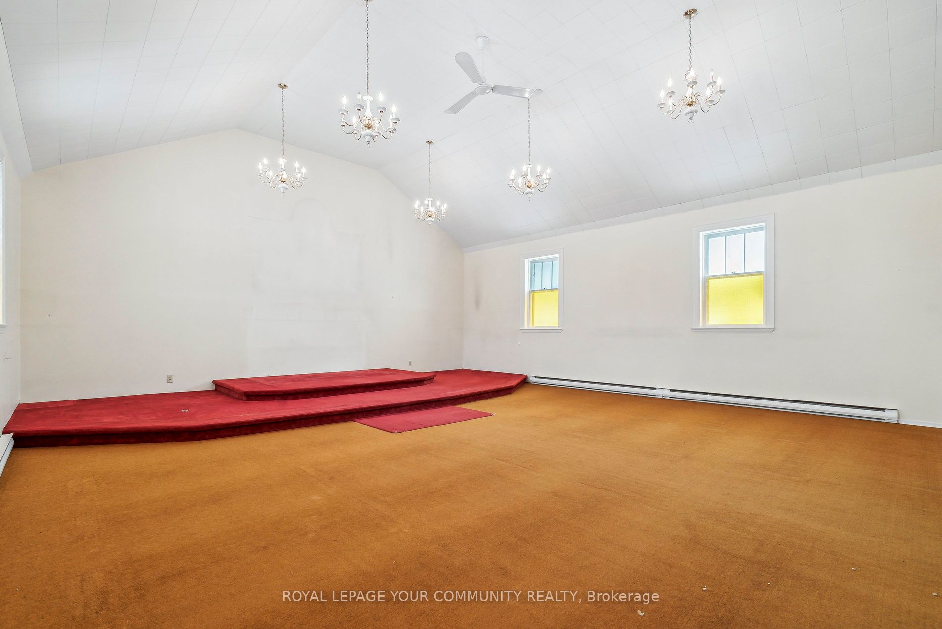 364 Regent St Property Photo 5